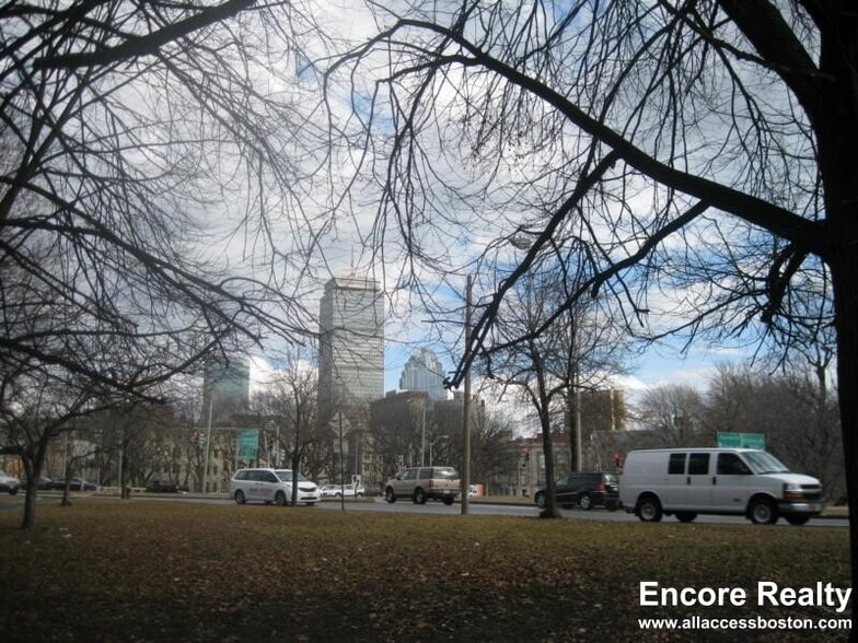 Building Photo - 1179 Boylston St