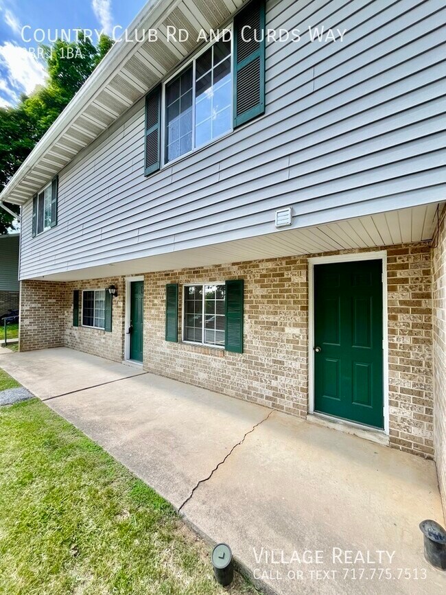 Building Photo - 671 Country Club Rd