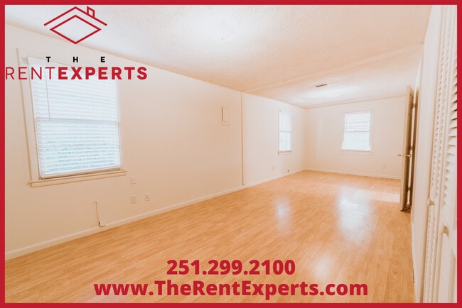 Building Photo - 908 E David Langan Dr