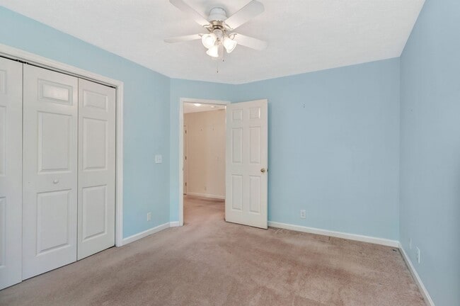 Building Photo - One acre lot with first floor suite in bea...