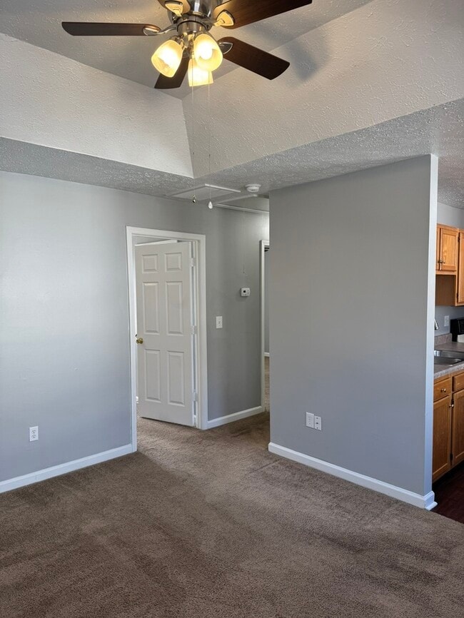 Building Photo - duplex