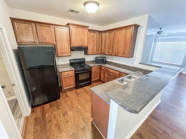 Building Photo - 3BR/2.5BA Home in Acworth