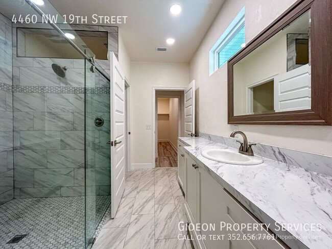 Building Photo - 4460 NW 19th St