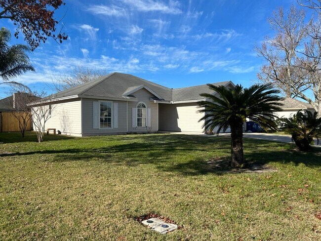 Building Photo - 424 Rolling Rock Ct
