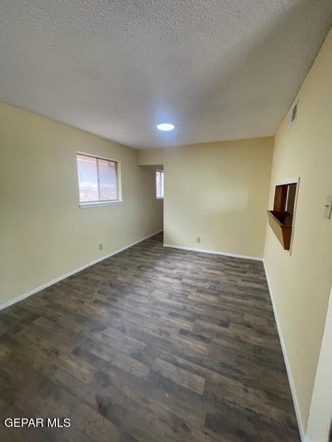 Building Photo - 3031 Van Buren Ave