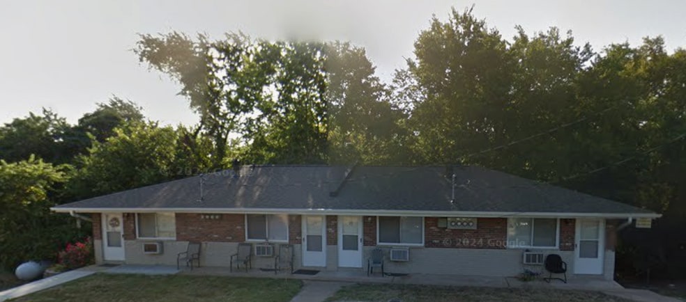 Building Photo - 2408 Williams Creek Rd