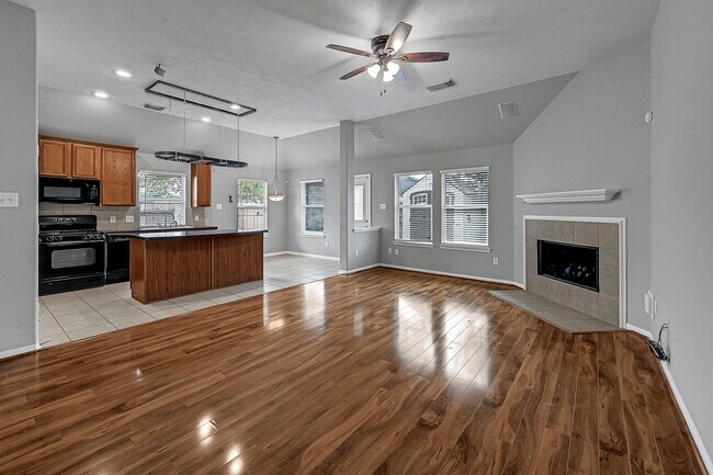 Building Photo - 16711 Moss Green Ct