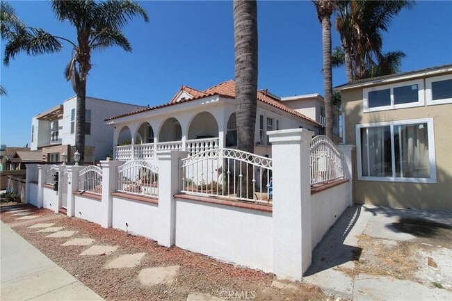 Primary Photo - 2078 Harrison Ave