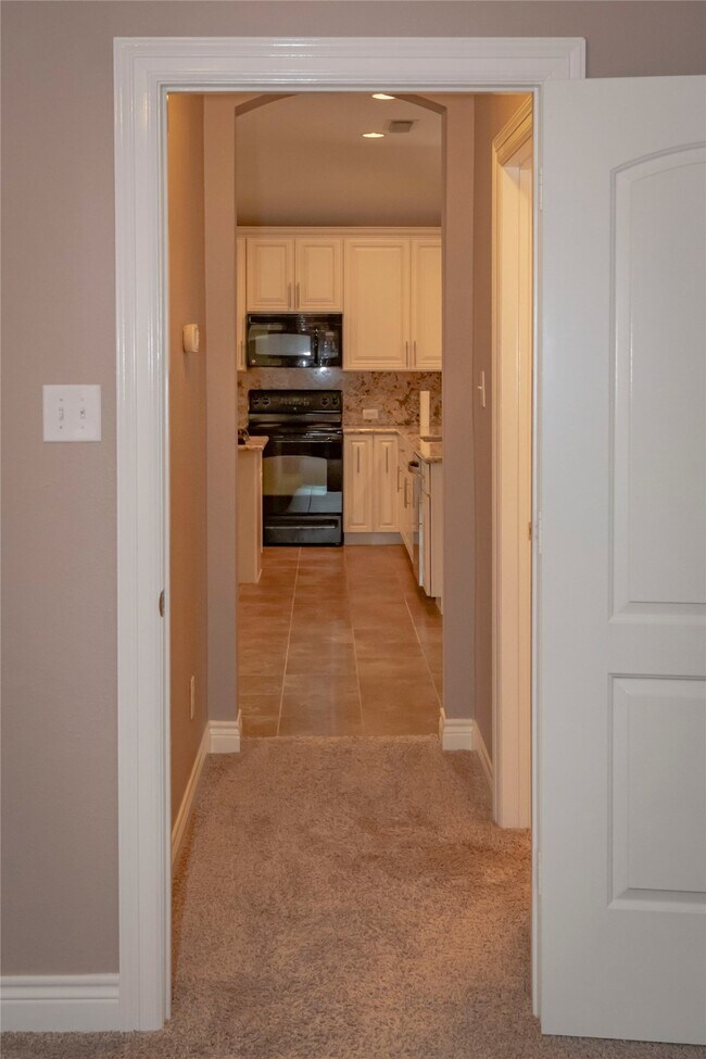 Building Photo - 13715 Cypresswood Crossing Blvd