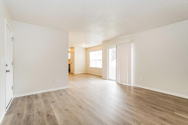 Building Photo - 1599 Covina Dr