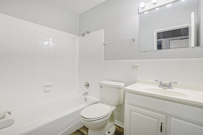 Building Photo - 210 Klein Creek Ct