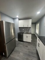 Building Photo - 216 Bassett St