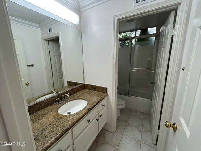 Building Photo - 2357 Laurelwood Dr