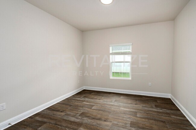 Building Photo - 14543 Dayton Cir