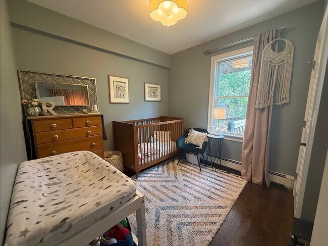 Building Photo - 465 Ashmont St