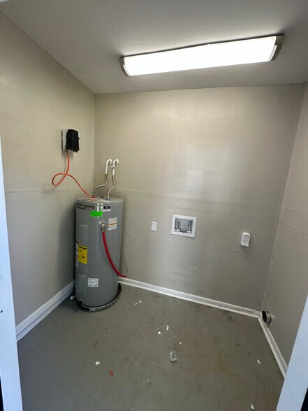 Building Photo - 6307 Jack St