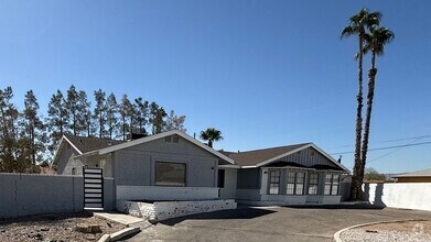 Building Photo - Furnished Ranch-Style Home with Casita – O...