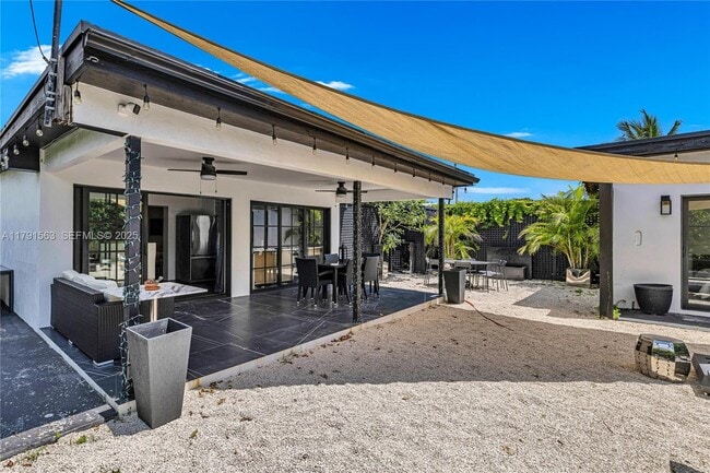 Building Photo - 560 NW 116th Terrace