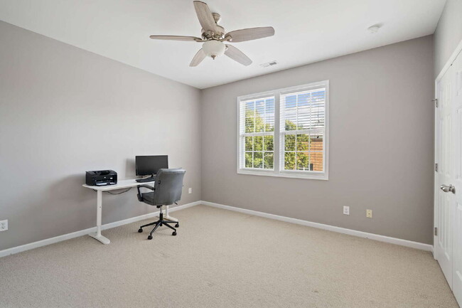 Building Photo - Experience Comfort and Style: Spacious 3-B...