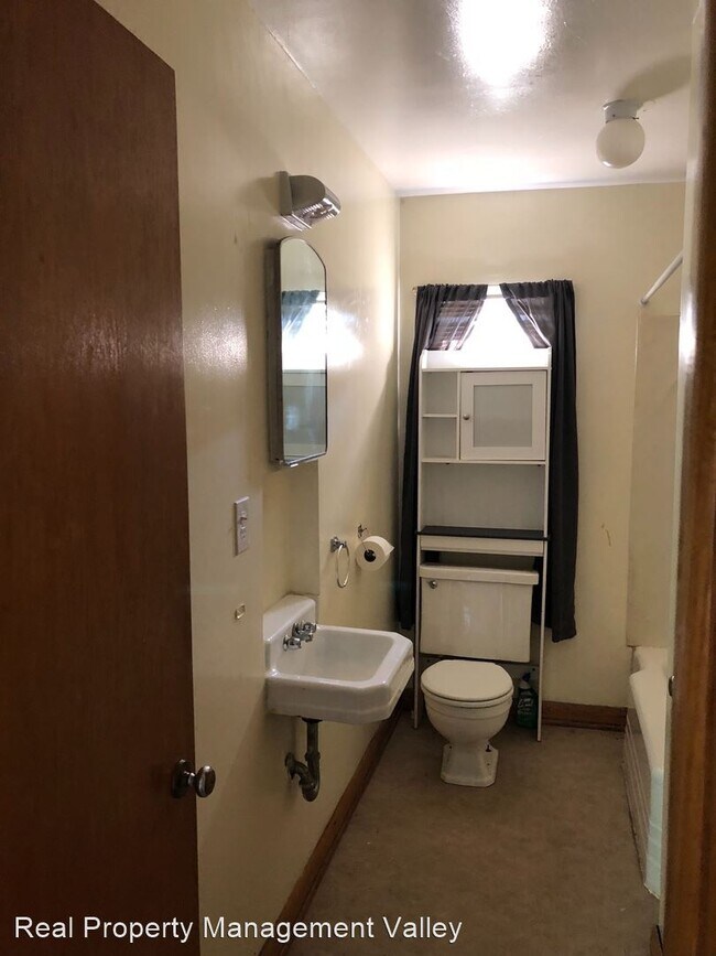 Building Photo - 2 br, 1 bath House - 8946 Teays Valley Road
