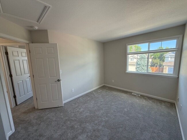 Building Photo - 818 Spyglass Cir