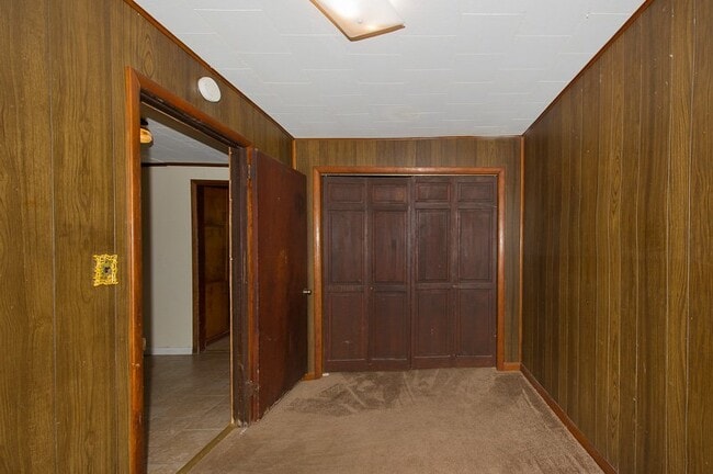 Building Photo - For Rent: 3 bedroom, 1 bath house