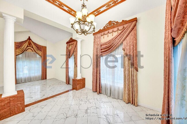 Building Photo - 19872 Sunset Vista Rd