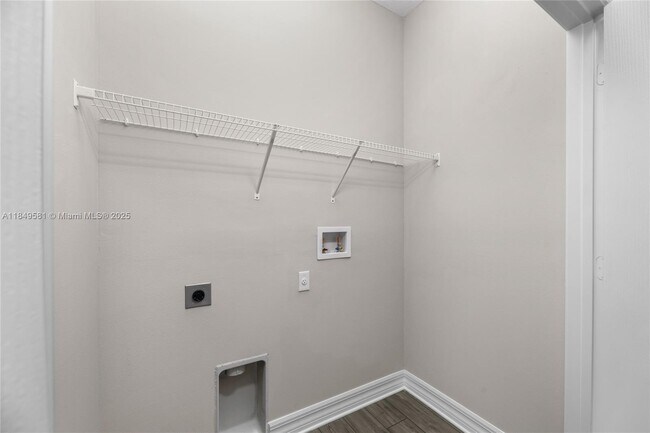 Building Photo - 5109 Joyous Pl