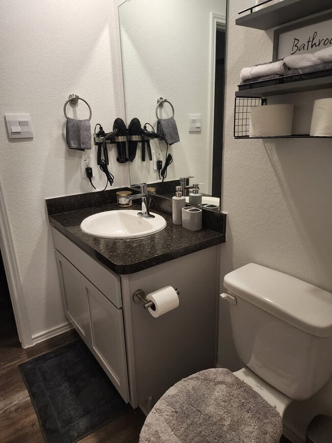 Building Photo - 6055 Diamond Vis Ct