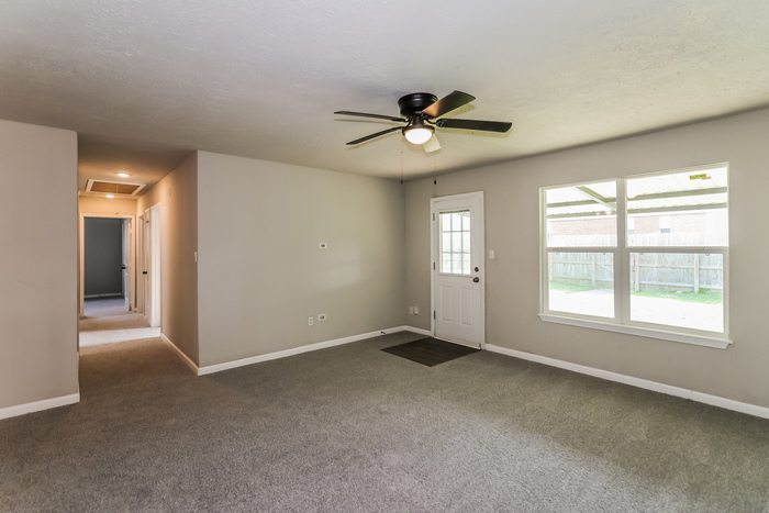 Building Photo - 11903 Bonaparte Dr