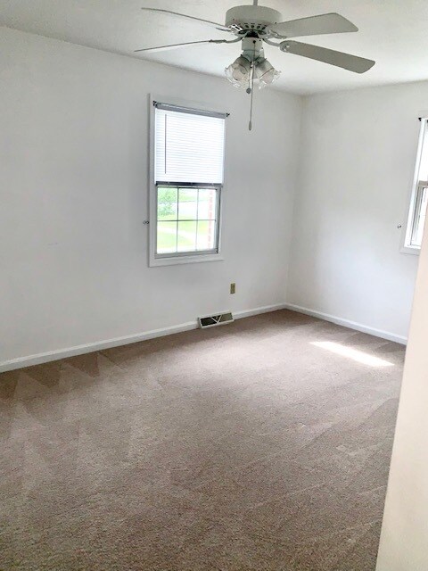 626 Eichelberger - Bedroom 2 - 626 Eichelberger St