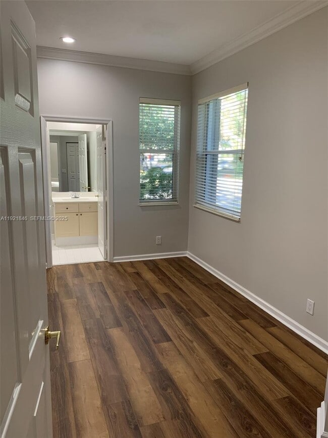 Building Photo - 2518 Bay Pointe Ct