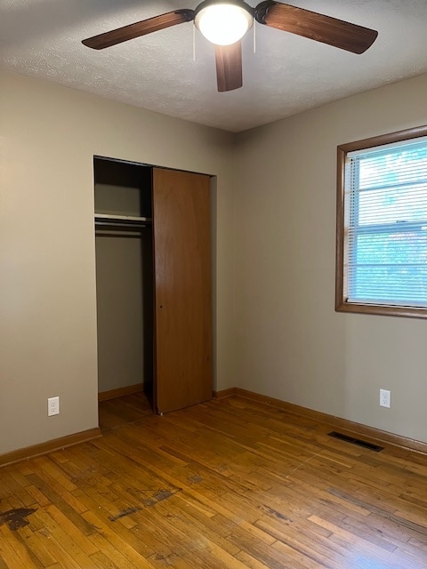 Building Photo - 2545 S Nettleton Ave