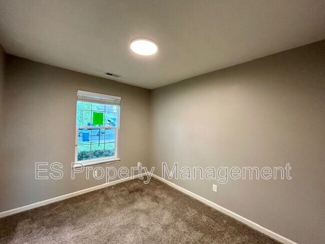 Building Photo - 6021 Morning Dove Dr