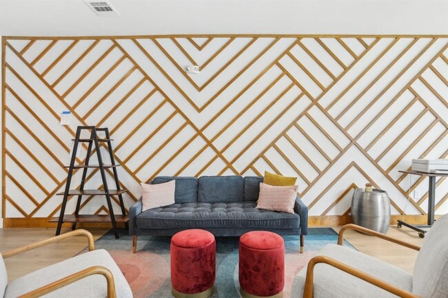 Building Photo - 3101 Govalle Ave