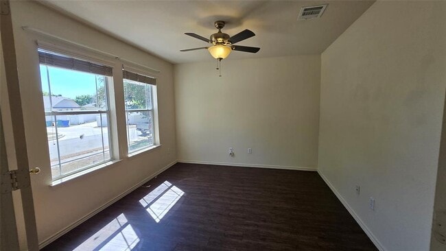 Building Photo - 703 Big Spring Dr