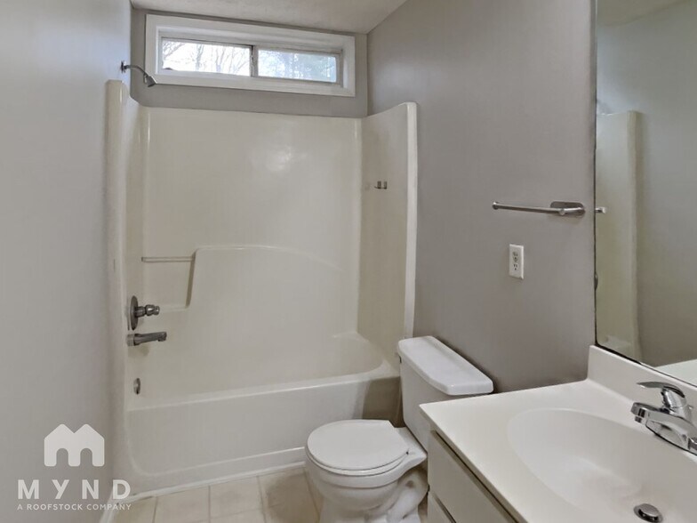 Building Photo - 4445 Cypress Cove Ct