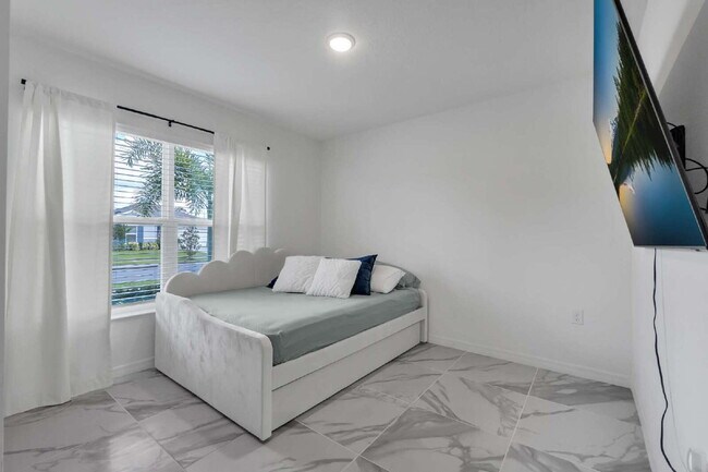 Building Photo - Modern 4-Bedroom Home– Built in 2023 | $2,500/month