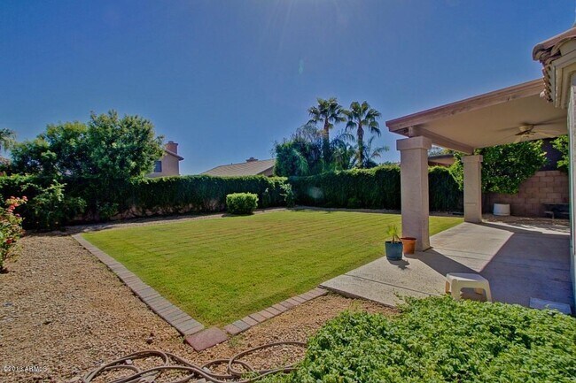 Building Photo - 9649 E Friess Dr