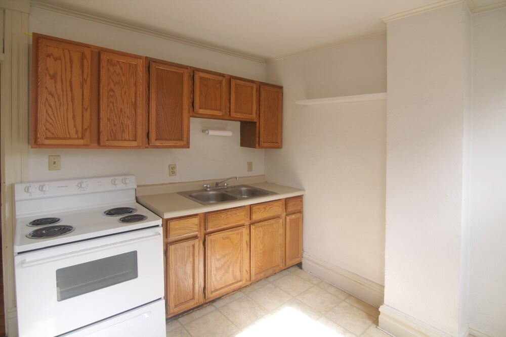 Building Photo - 620 West St