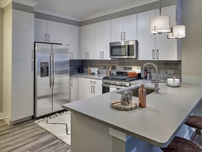 Building Photo - Madison Ellis Preserve