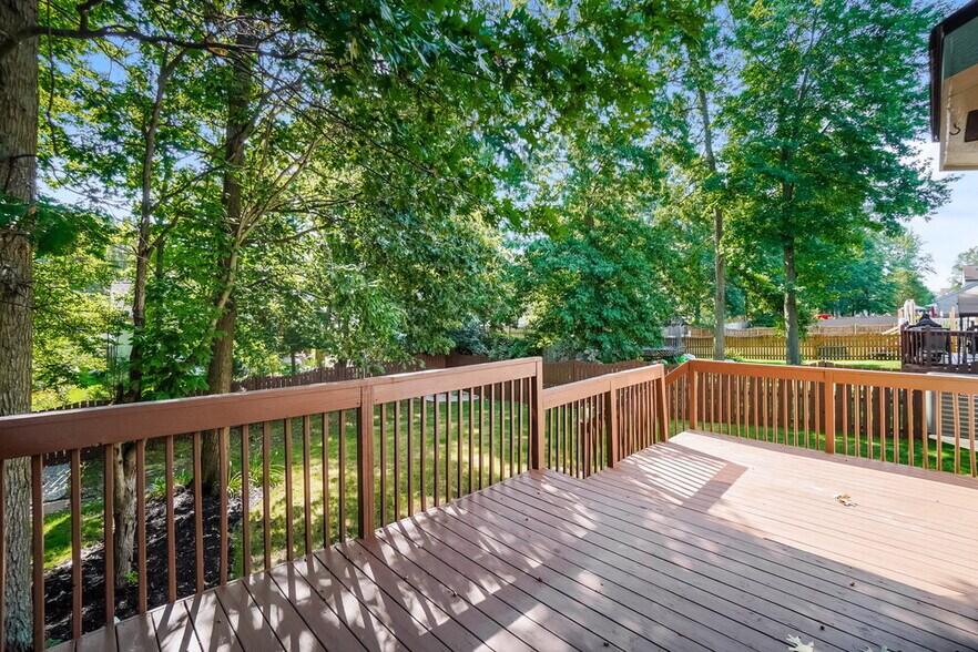 Building Photo - 1561 Meadowlark Ln