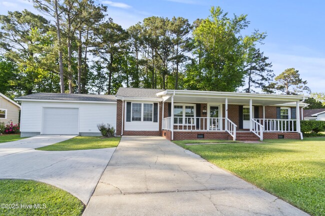 Primary Photo - 203 Knight Pl
