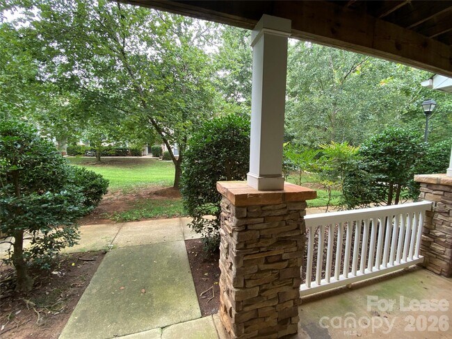 Building Photo - 10310 McGoogan Ln
