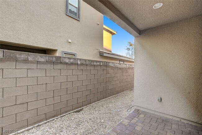 Building Photo - 11680 Hamilton Lk Ave