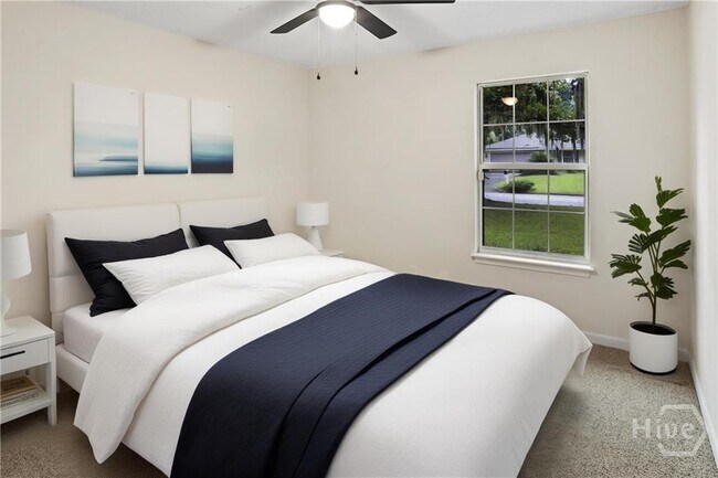 Building Photo - 115 Phyllis Dr