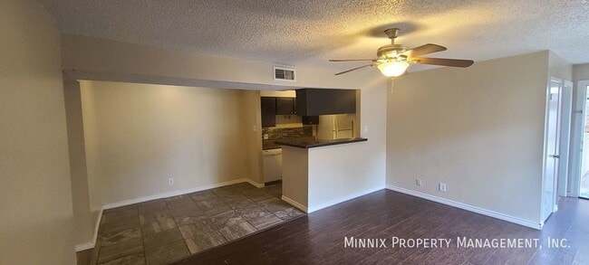 Building Photo - 4700 Boulder Dr