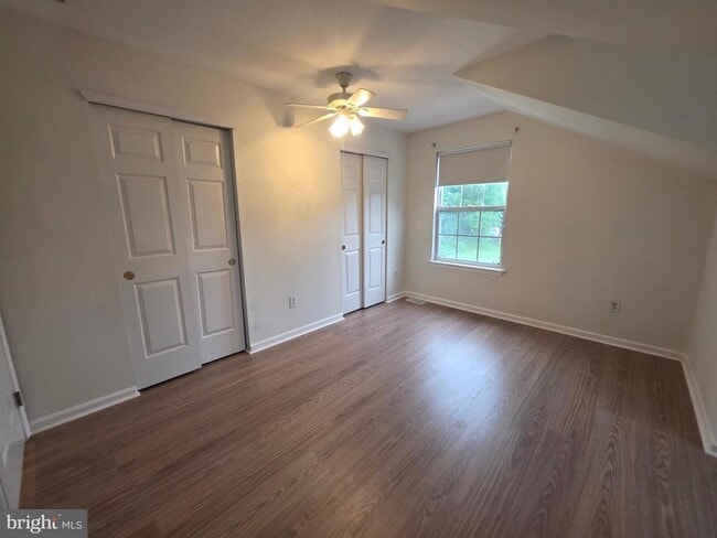 Building Photo - 138 Persimmon St