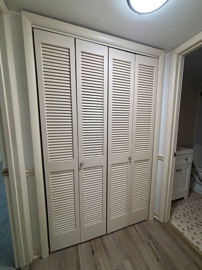 Building Photo - 5260 Crossbow Cir