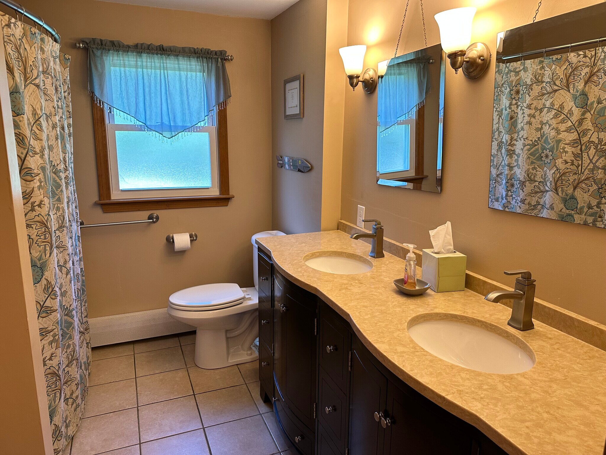 Building Photo - 100 Hull St